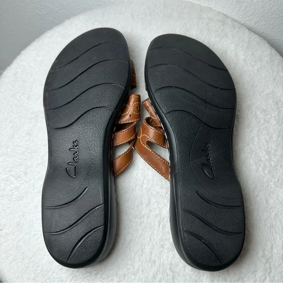 NWOB Clarks Leisa Faye Tan Brown Leather Size 10M - Picture 9 of 10